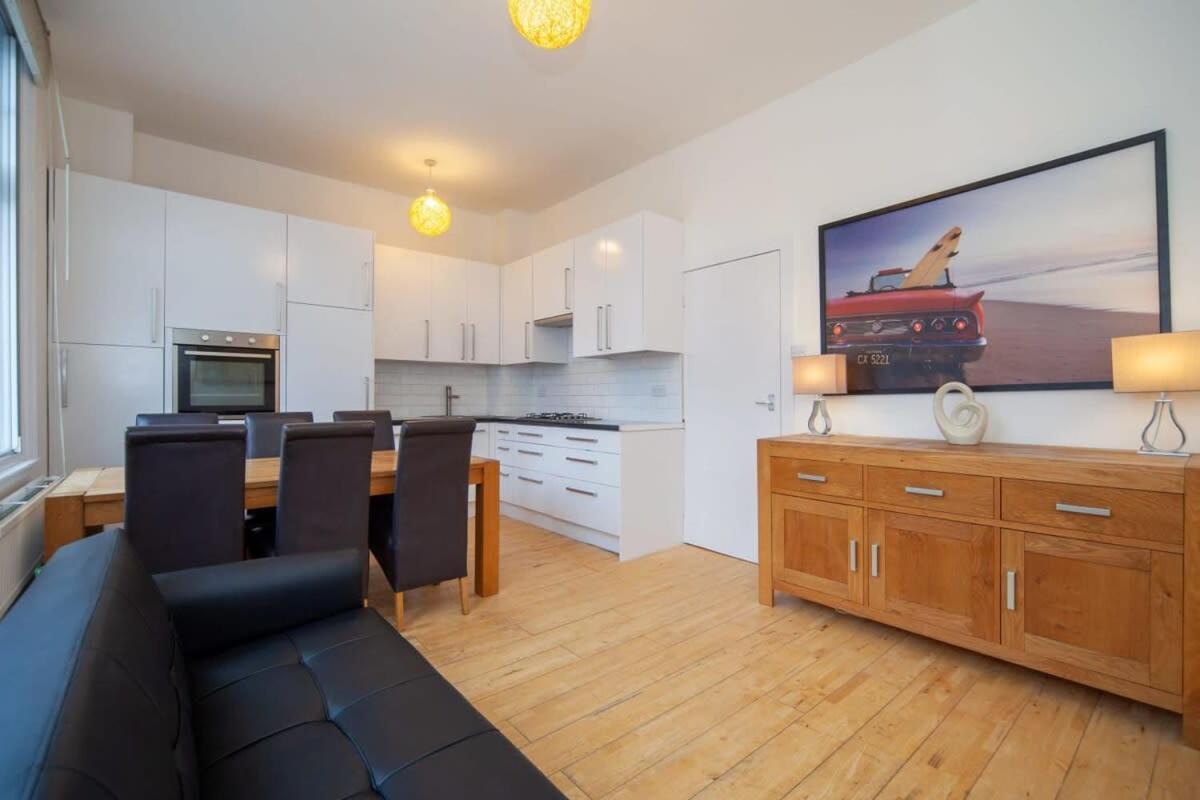 Lovely 2 Bedroom Apartment In Tooting Londres Exterior foto